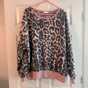 Pink Lily cheetah sweater EUC